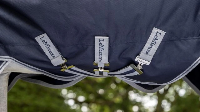 LeMieux Arika Featherweight Rug 0g 4 LeMieux Arika Featherweight Rug 0g - Image 2